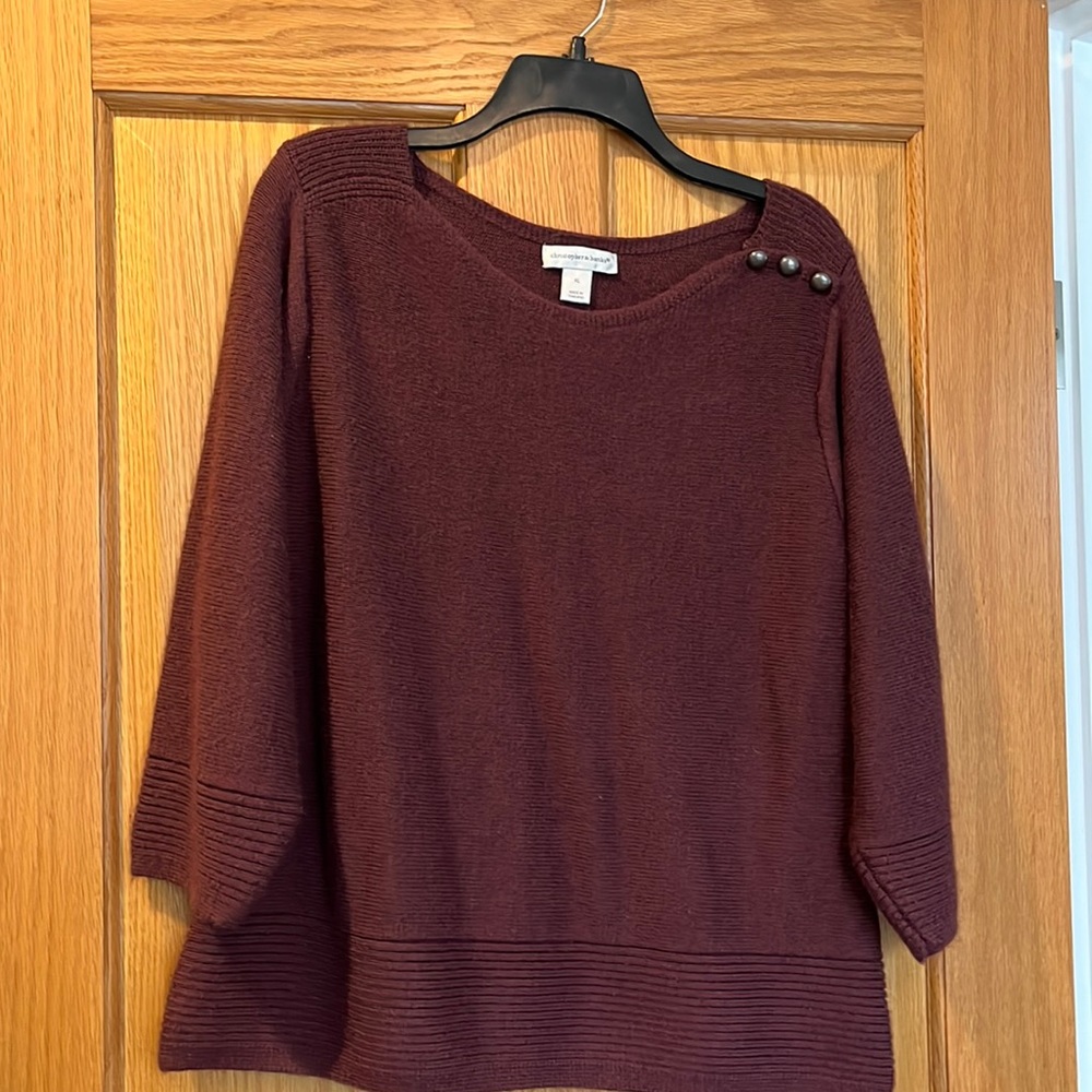 Like new 3/4 Sleeve sweater